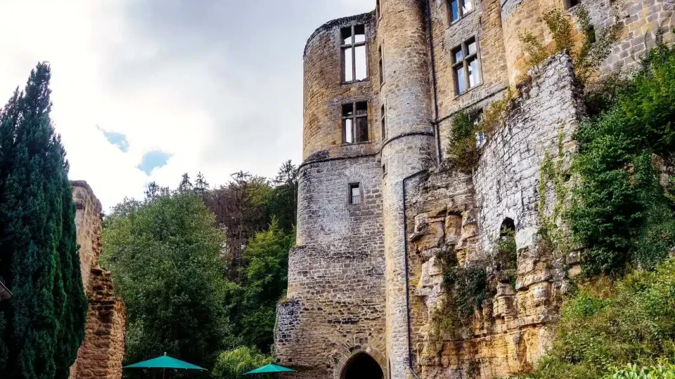 Burg-Beaufort-5-Bearbeitet_photospotguide